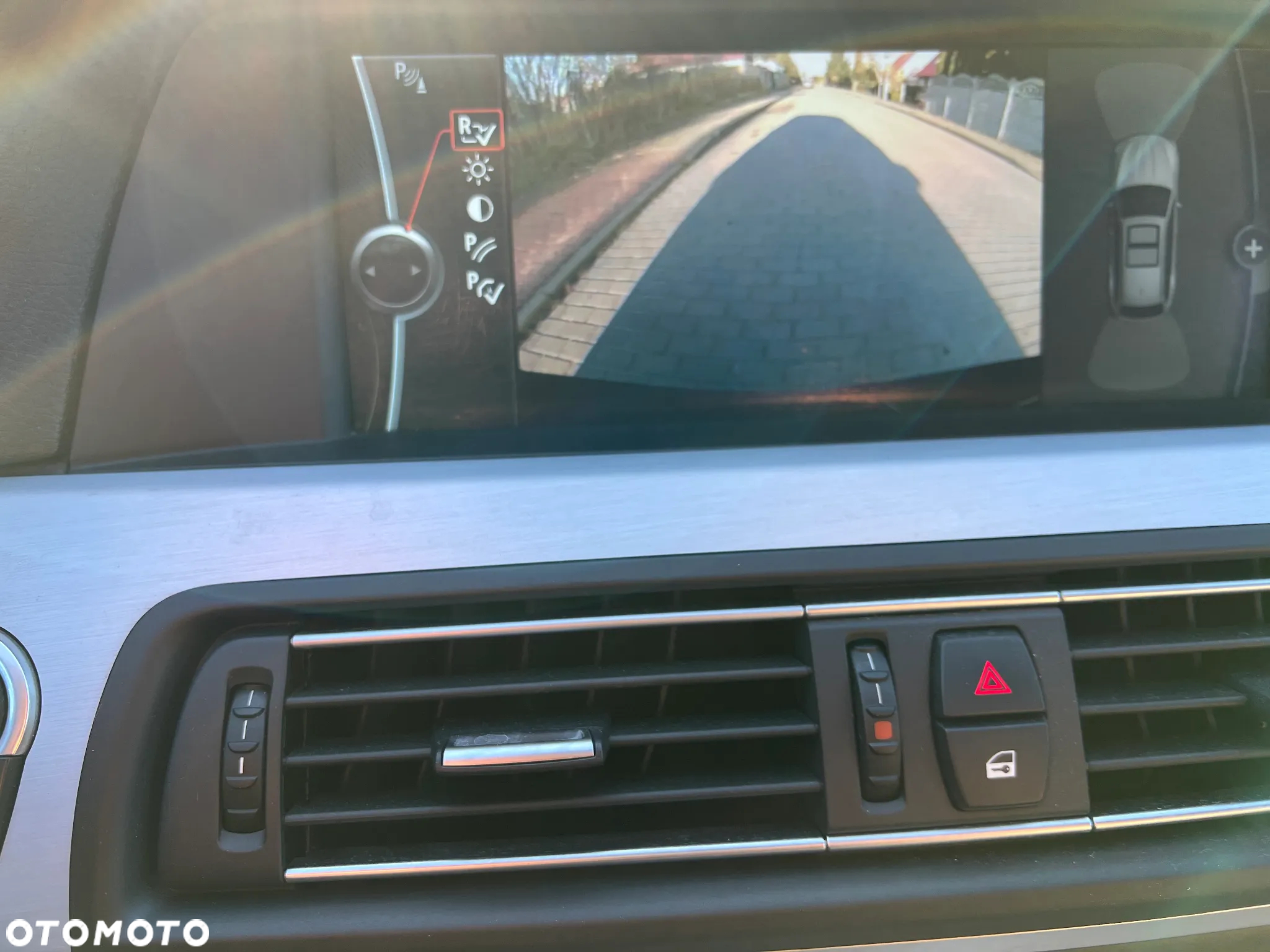 BMW Seria 5 530d xDrive Touring Sport-Aut - 14