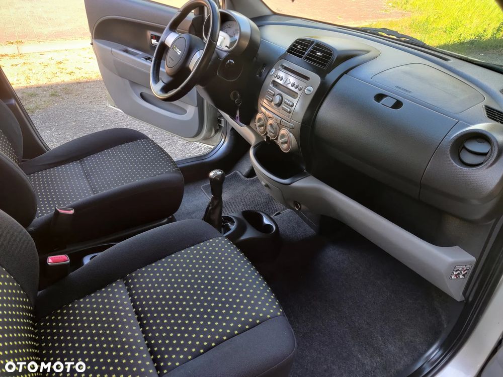 Daihatsu Sirion 1.3 Top S - 26