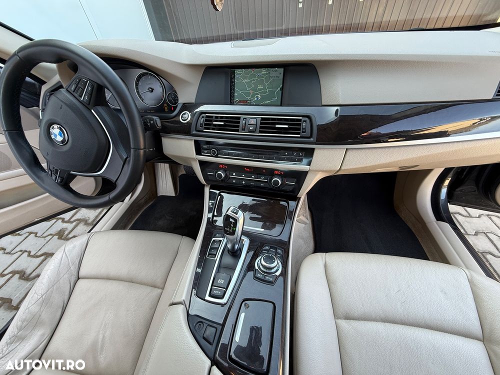 BMW Seria 5 523i Sport-Aut. - 5