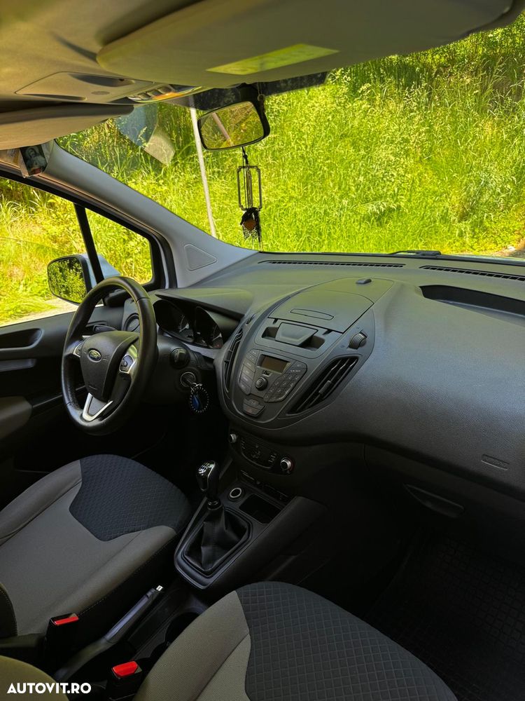 Ford Tourneo Courier 1.0 EcoBoost Trend - 12