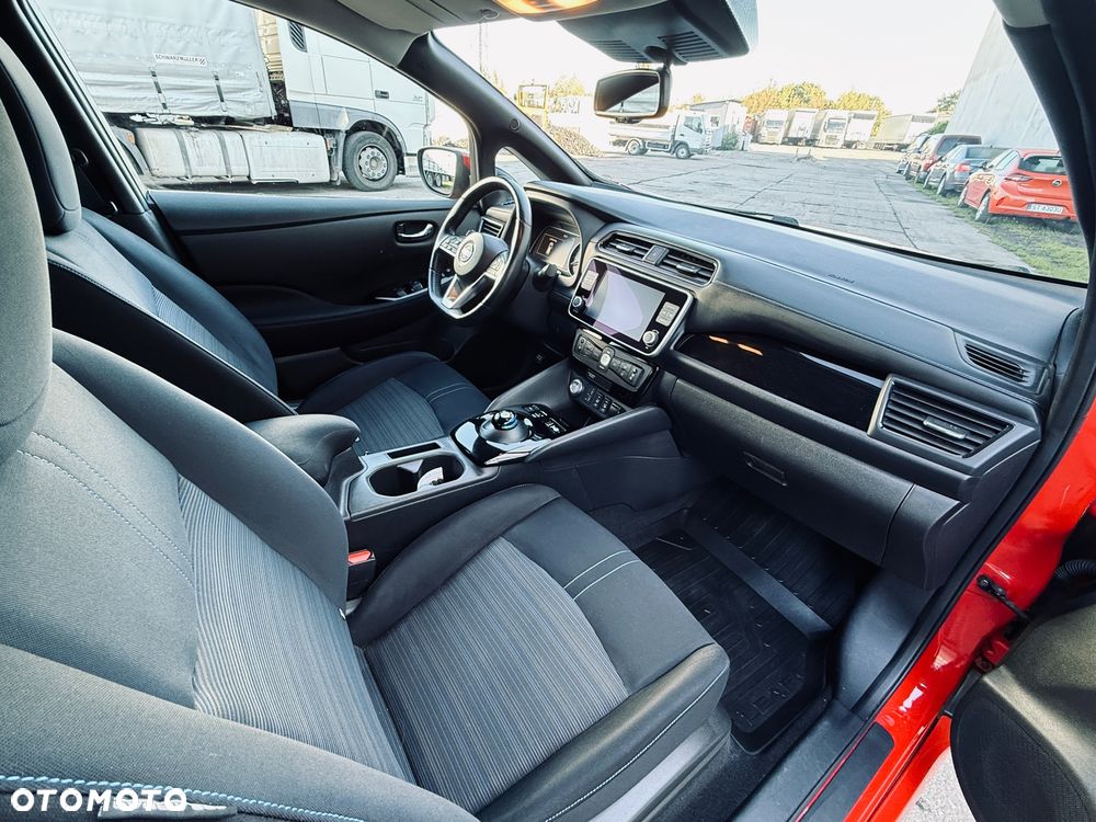 Nissan Leaf - 8