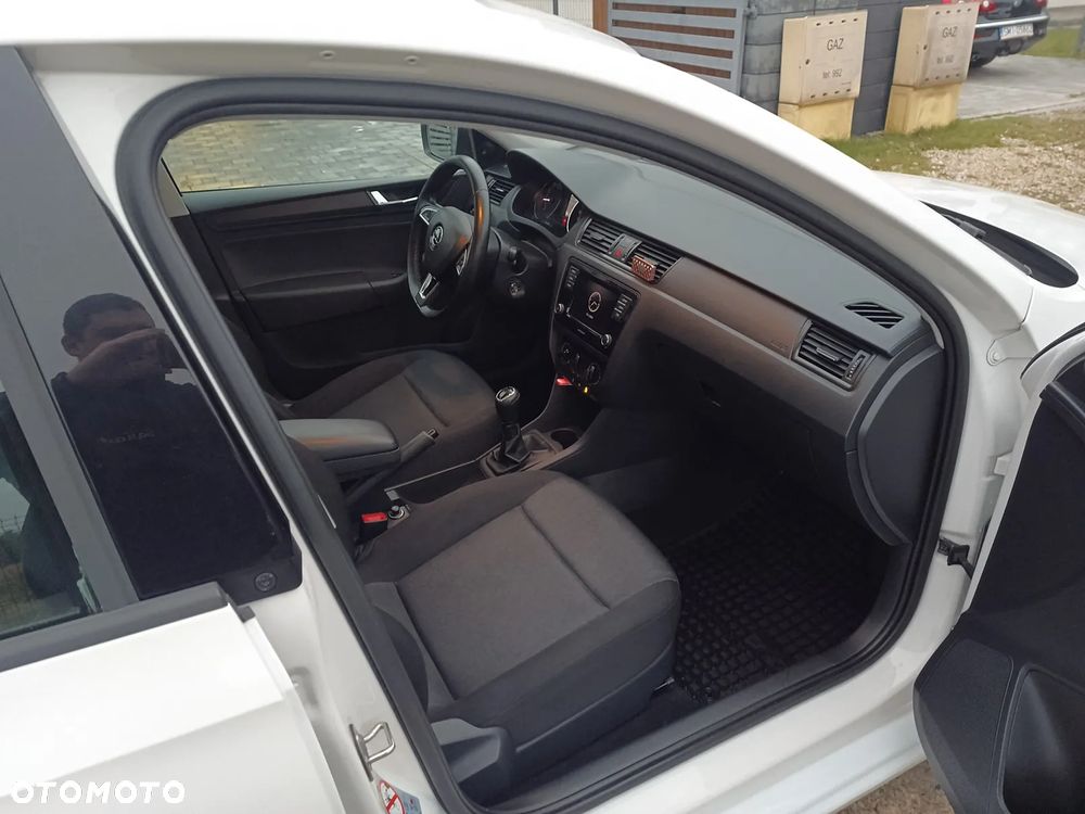 Skoda RAPID 1.0 TSI Active - 24