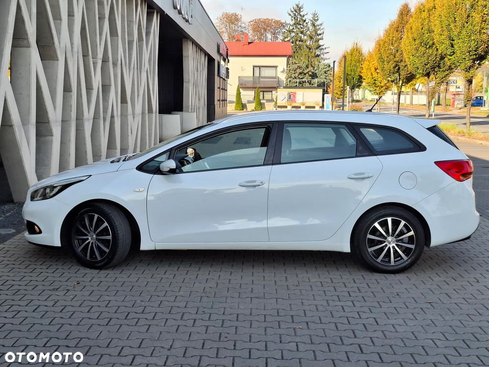 Kia Ceed 1.4 CVVT Dream Team Edition - 6