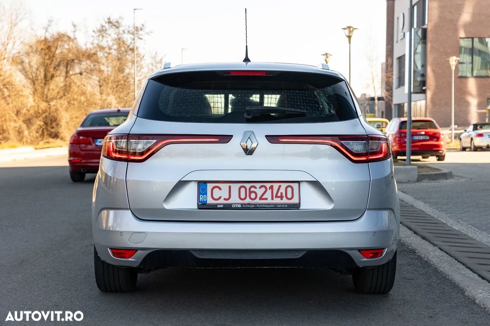 Renault Megane Blue dCi 116 Zen - 6