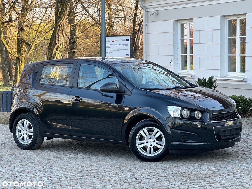 Chevrolet Aveo 1.4 16V Base - 12