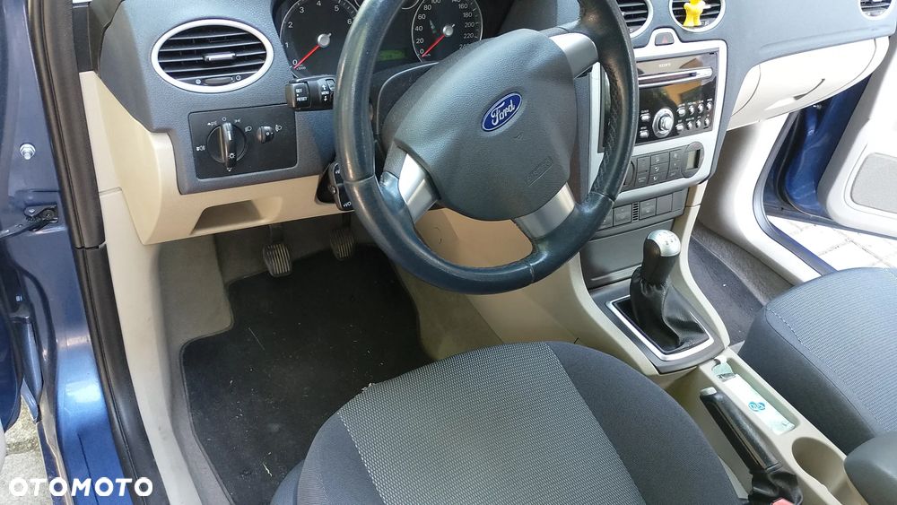 Ford Focus 1.6 Ambiente - 6