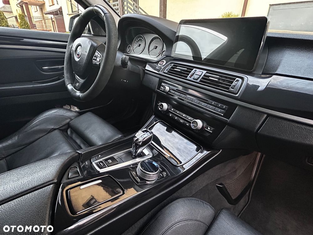 BMW Seria 5 525d - 5