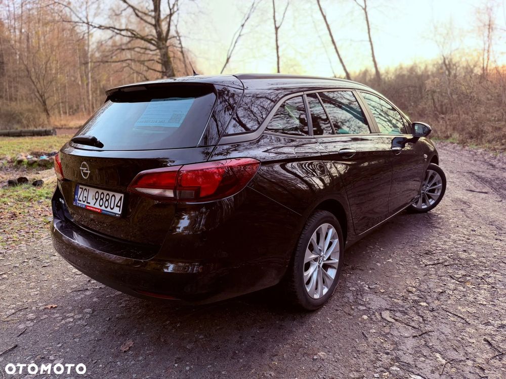 Opel Astra 1.4 Turbo 120 Jahre - 9