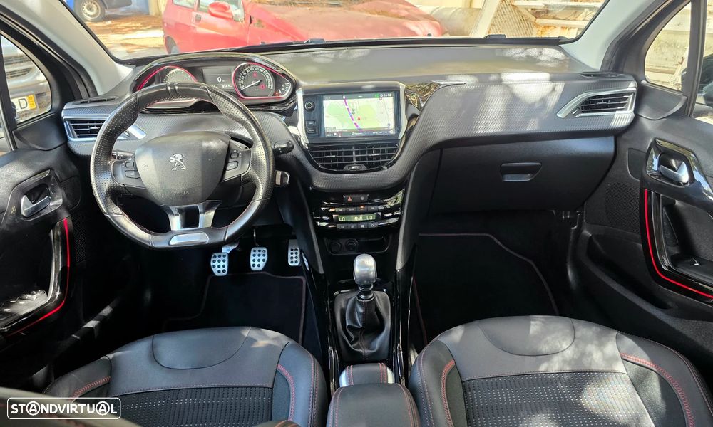 Peugeot 2008 1.2 PureTech GT Line - 19