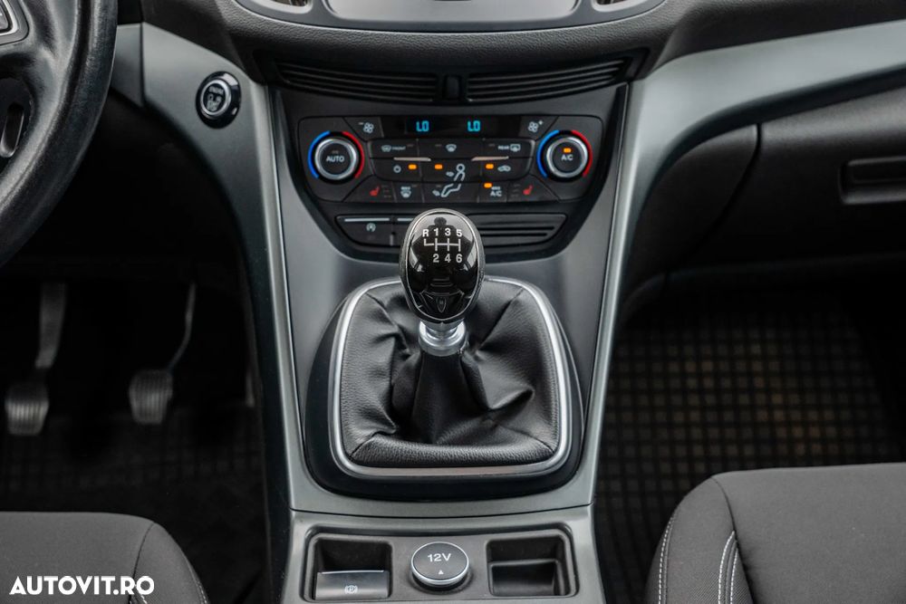 Ford Kuga 1.5 EcoBoost 2WD Trend - 19