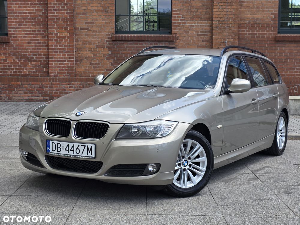 BMW Seria 3 318i - 4