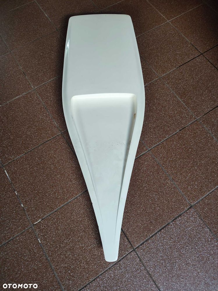 Chevrolet Camaro Z28 2 generacji garb na maskę 1977-81