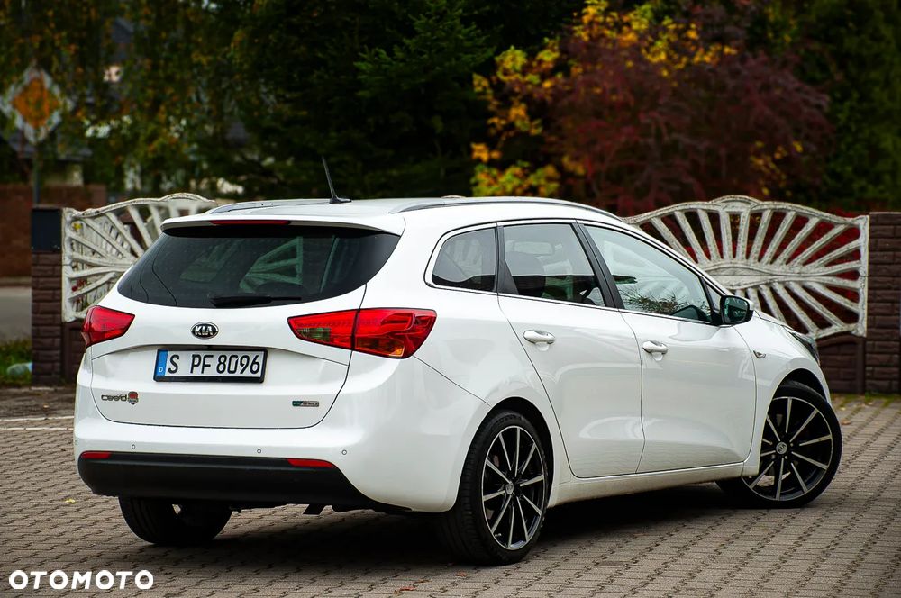 Kia Ceed - 16
