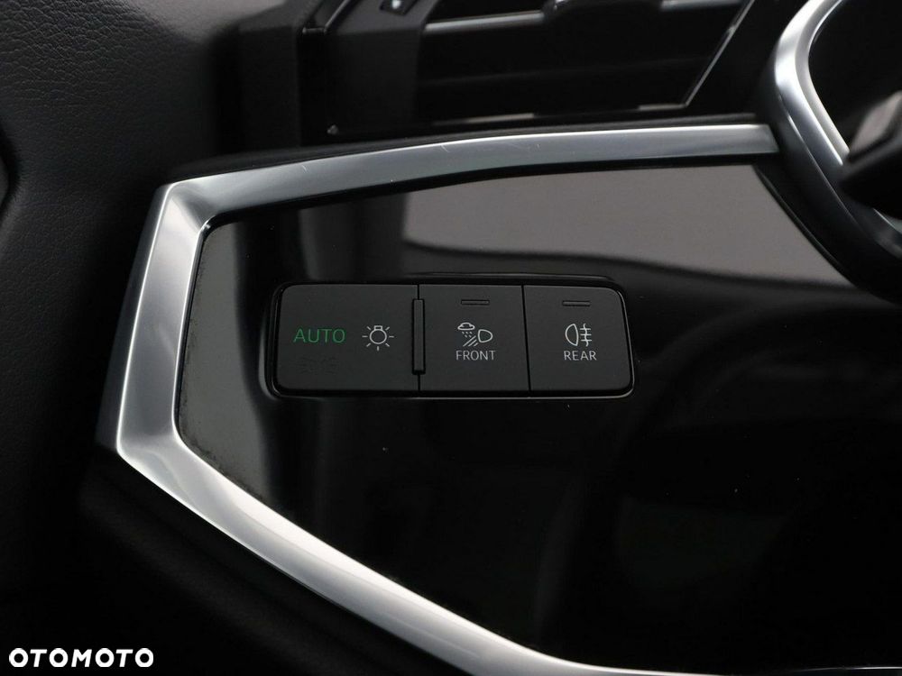 Audi Q3 45 TFSIe S tronic S line - 39