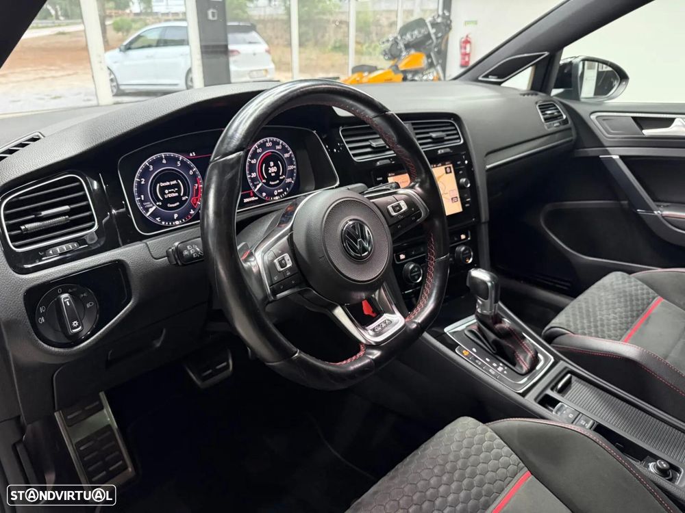 VW Golf 2.0 TSI GTI DSG Performance - 11
