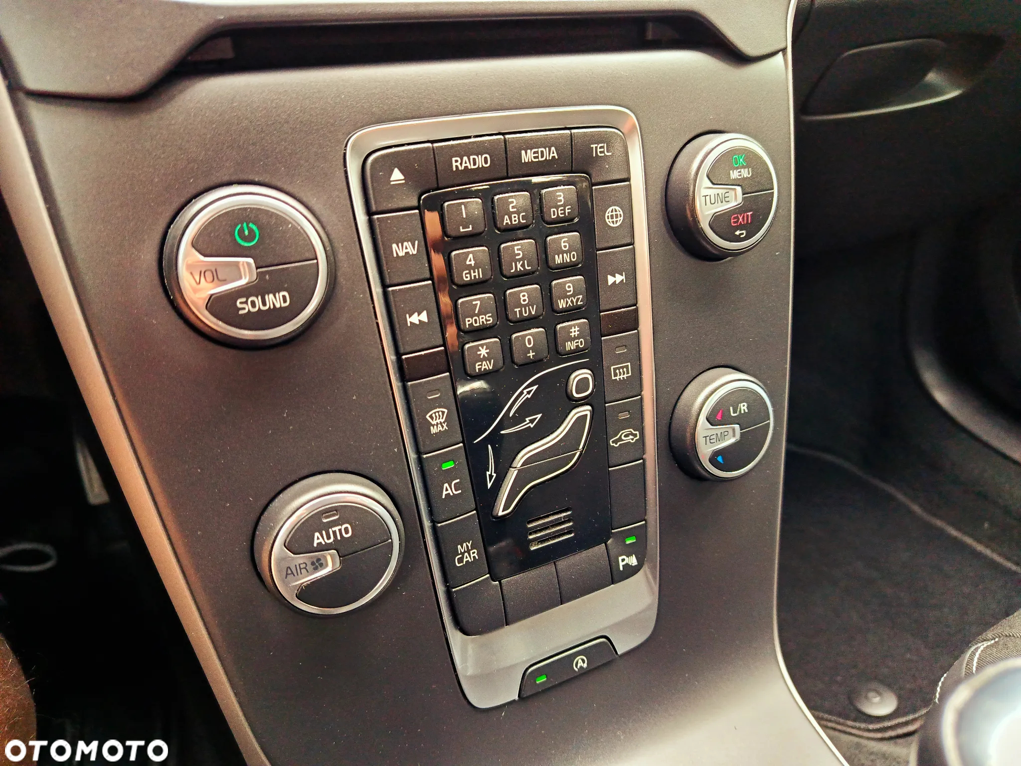 Volvo V40 D2 Momentum - 19