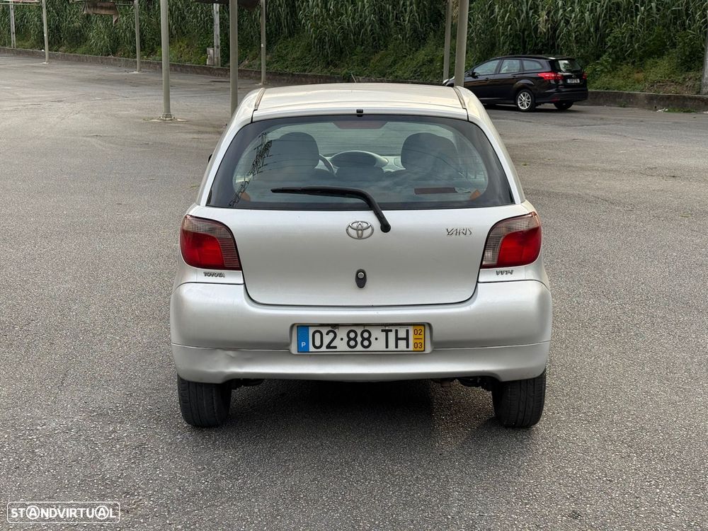 Toyota Yaris 1.0 Base C/Radio - 6