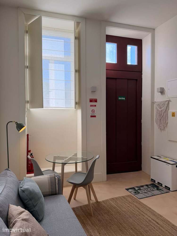 T1 Remodelado com Terraço | Ribeira do Porto | Licença AL - Grande imagem: 2/14