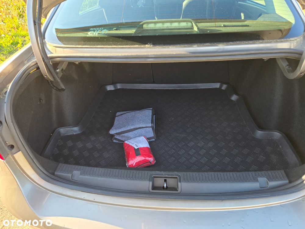Renault Fluence 1.5 dCi Limited - 12