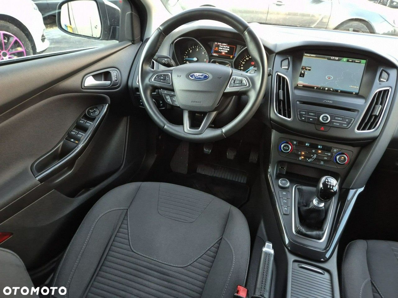 Ford Focus - 26