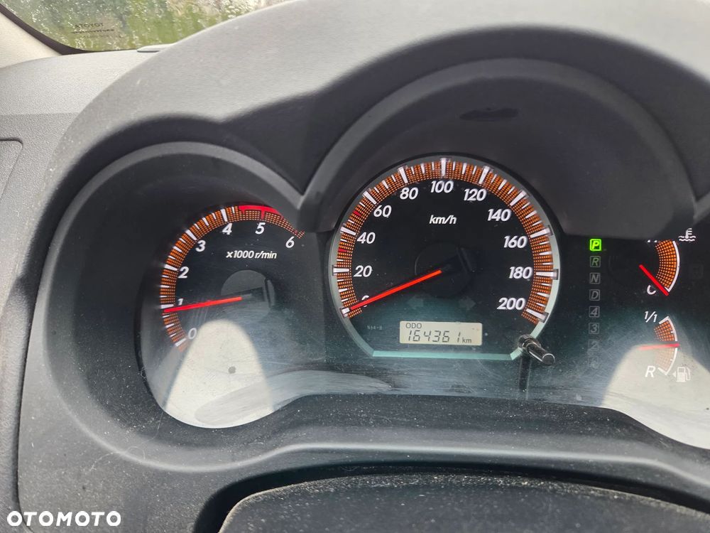 Toyota Hilux 3.0 D-4D Invincible - 7