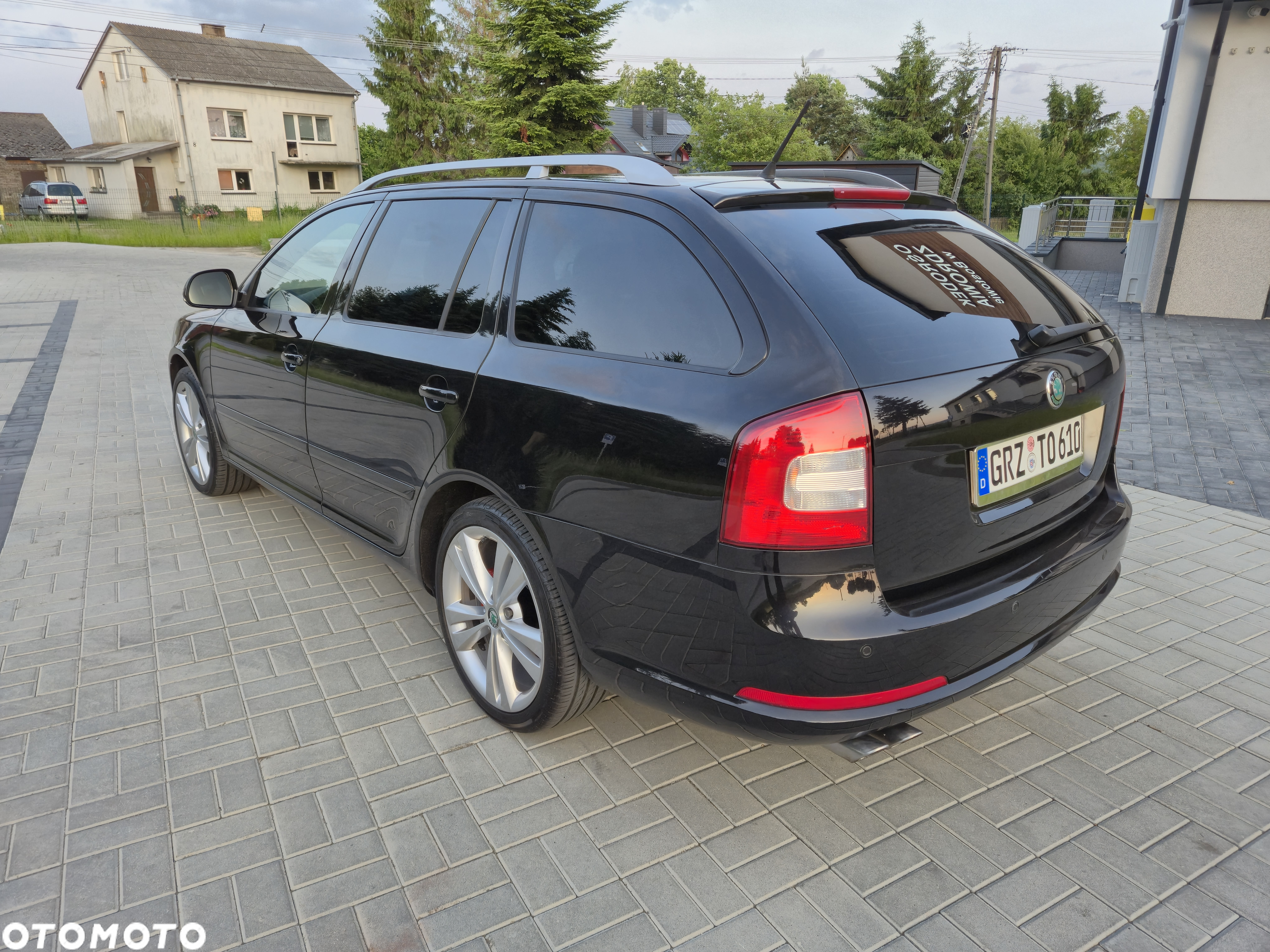 Skoda Octavia Combi 2.0 TSI RS - 10