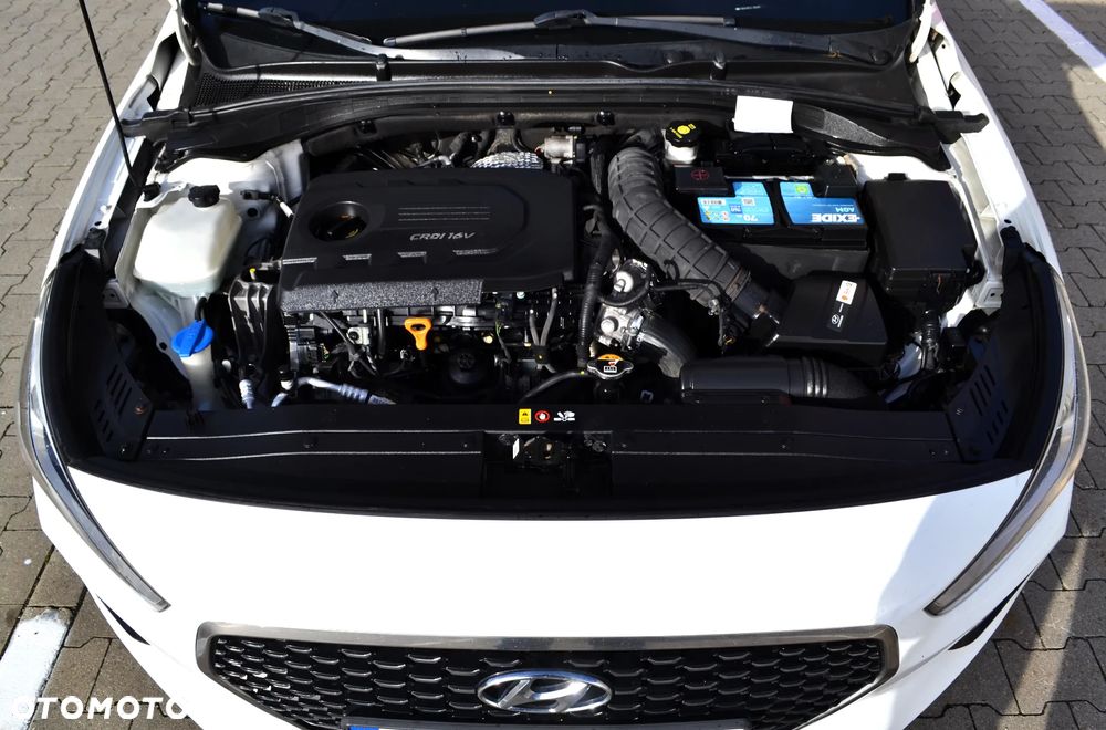 Hyundai i30 1.6 D Comfort - 35