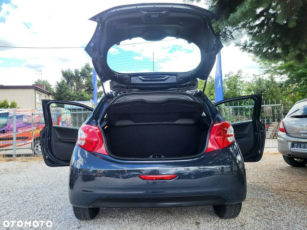 Peugeot 208 - 7
