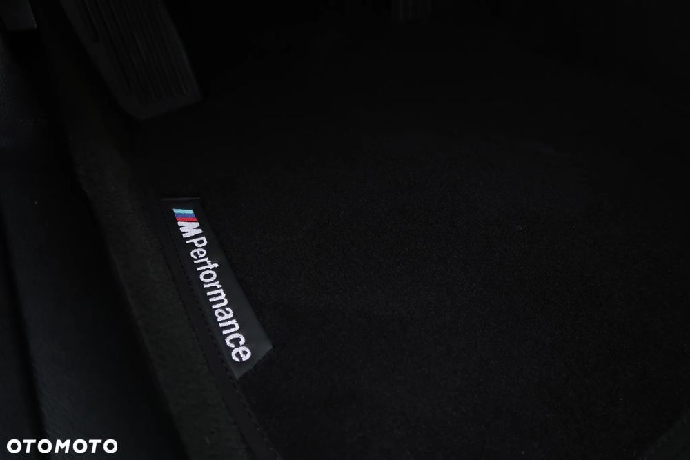 BMW Seria 3 335i - 35