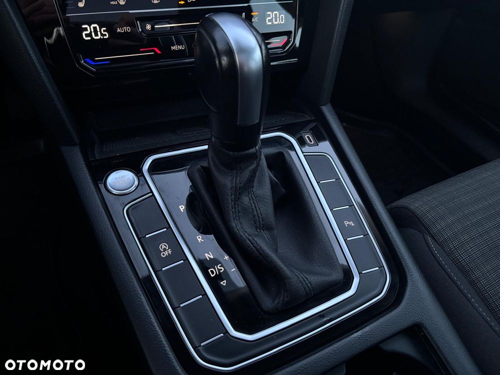 Volkswagen Passat - 9