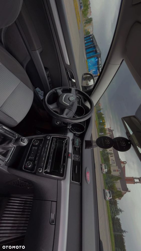 Skoda Superb 2.0 TDI Active - 11