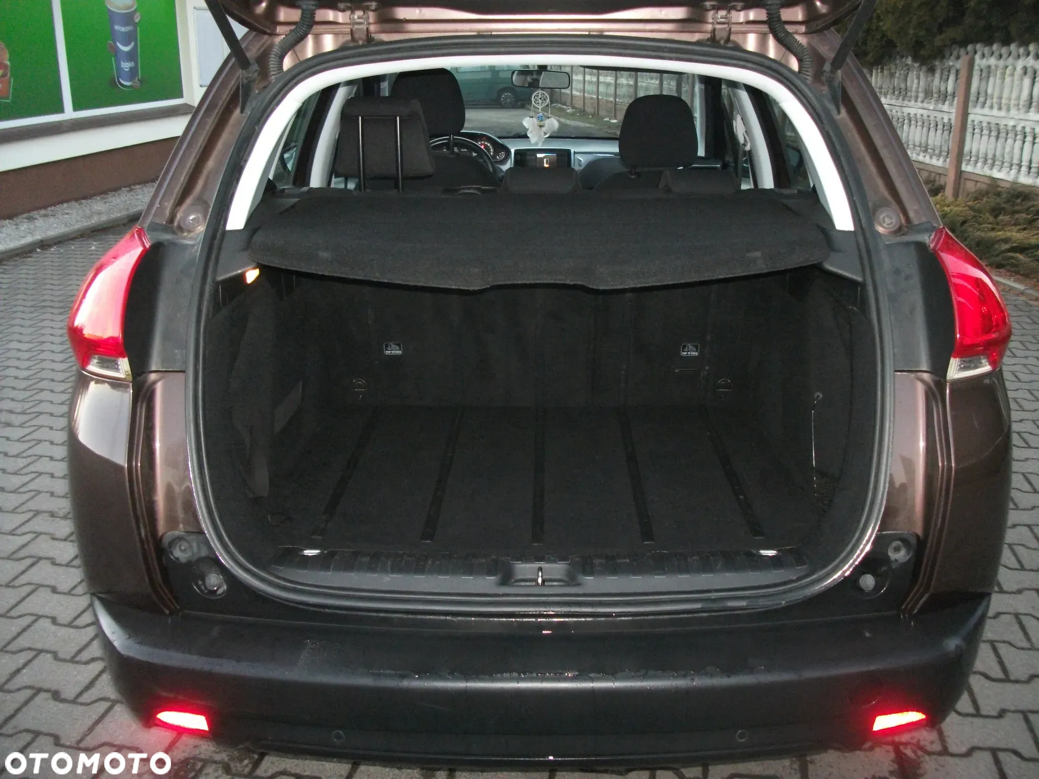 Peugeot 2008 - 10