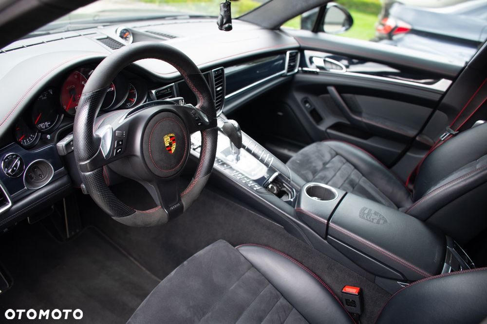 Porsche Panamera GTS - 6