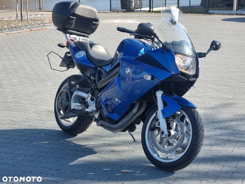 BMW F - 2
