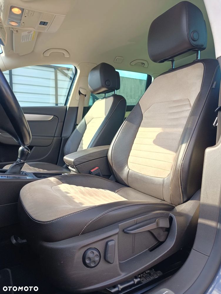 Volkswagen Passat - 23