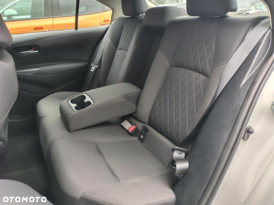 Toyota Corolla - 11