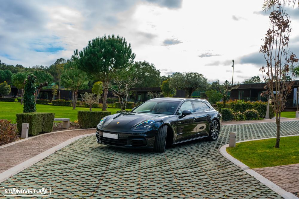 Porsche Panamera Sport Turismo 4 E-Hybrid - 2