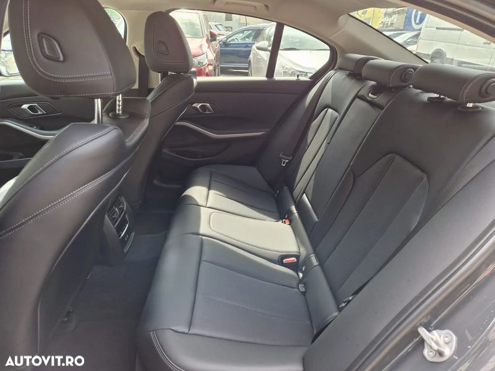 BMW Seria 3 320e AT PHEV - 27