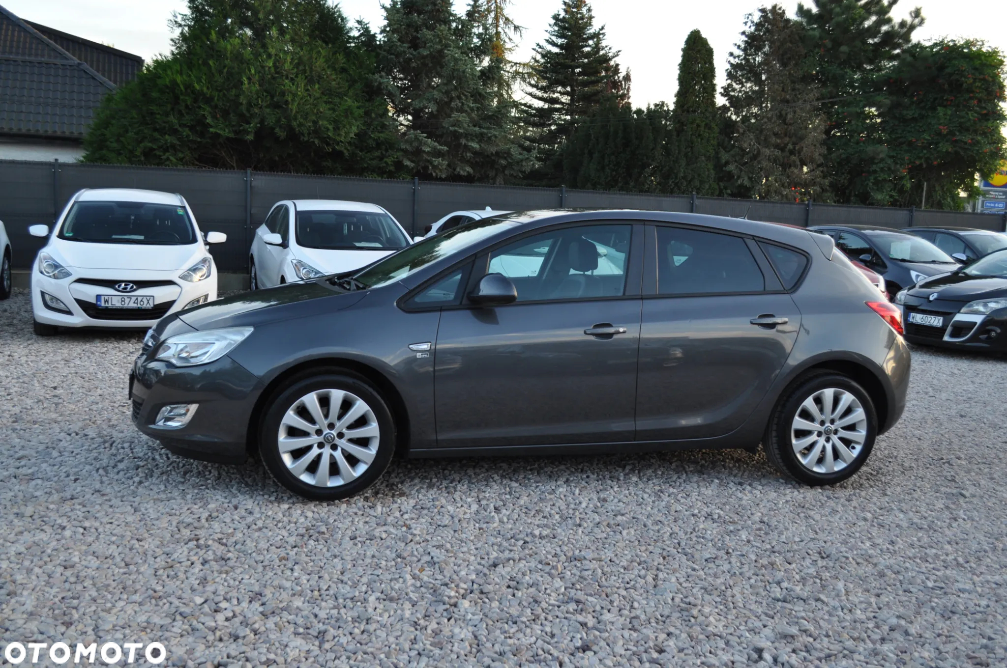 Opel Astra 1.4 Turbo 150 Jahre - 11