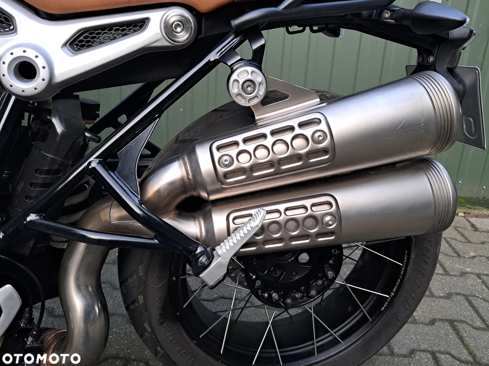 BMW R - 8