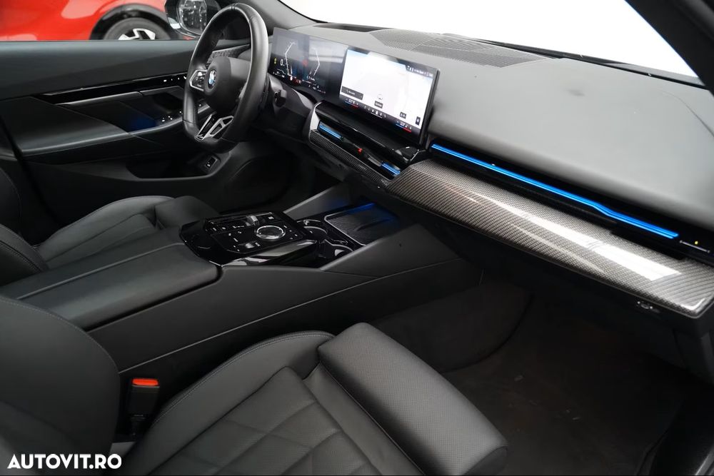 BMW Seria 5 520d Aut. - 33