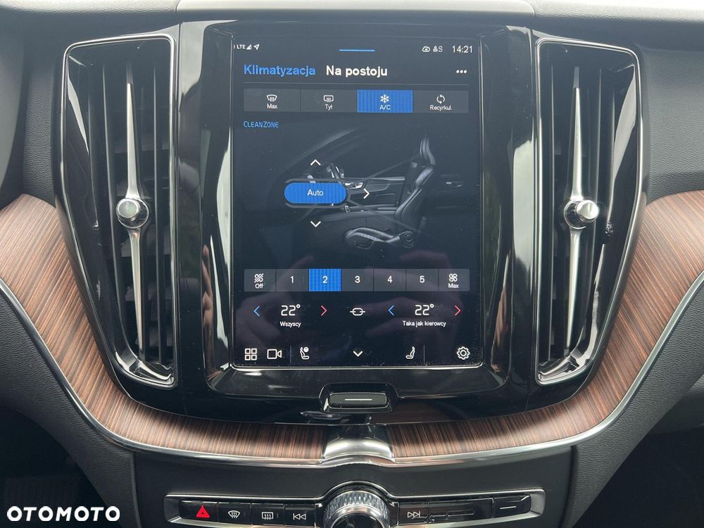 Volvo XC 60 - 25