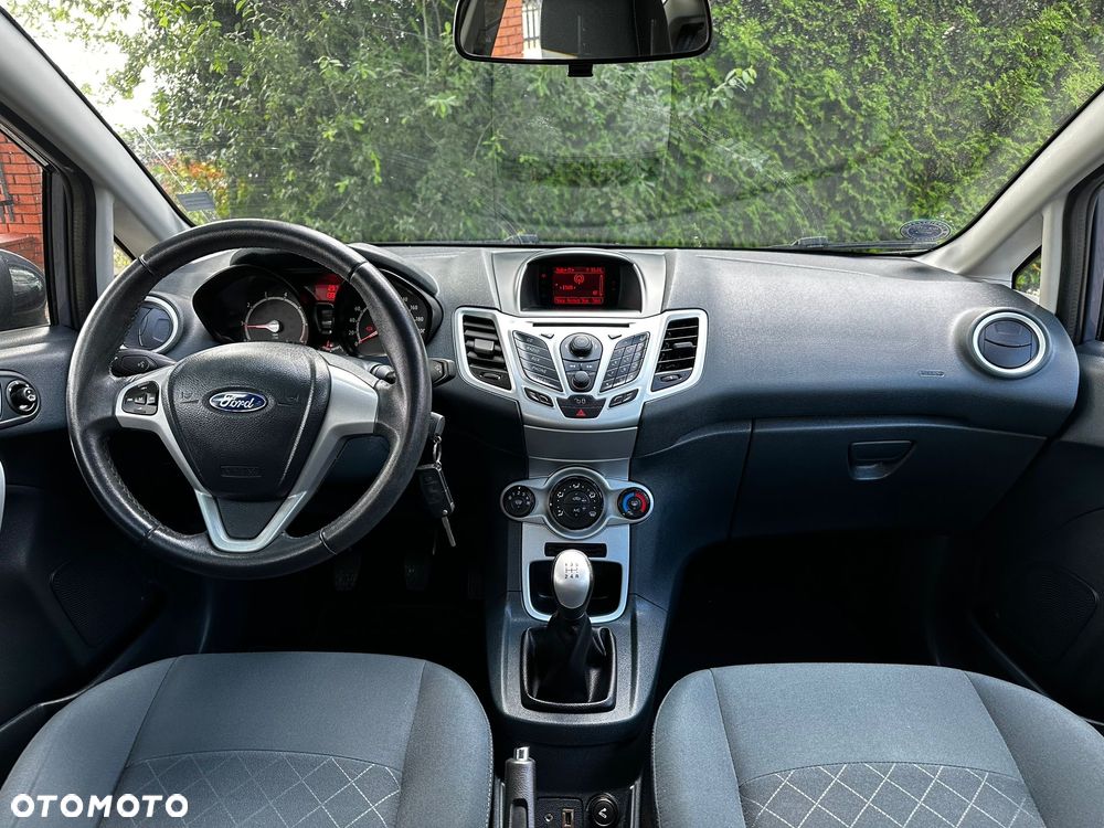 Ford Fiesta 1.25 Ambiente - 19