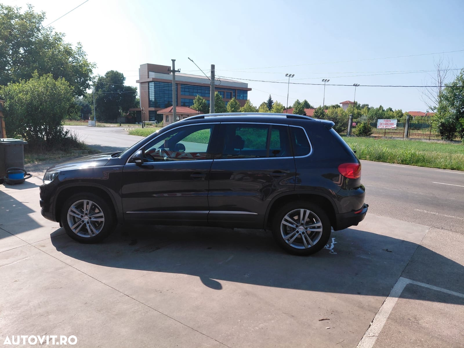 Volkswagen Tiguan 1.4 TSI DSG BlueMotion Technology Lounge Sport & Style - 3