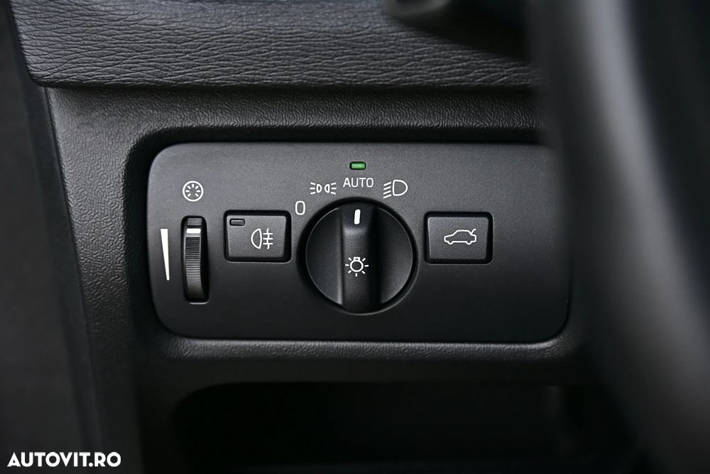 Volvo V40 D2 Geartronic Momentum - 20