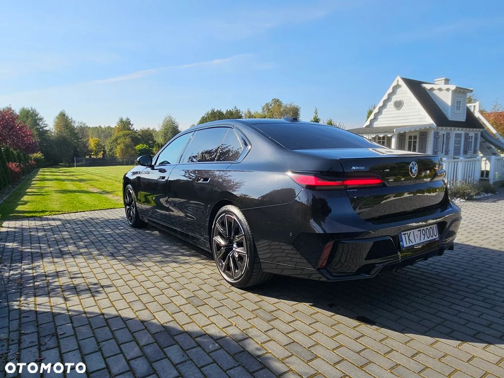 BMW Seria 7 - 8