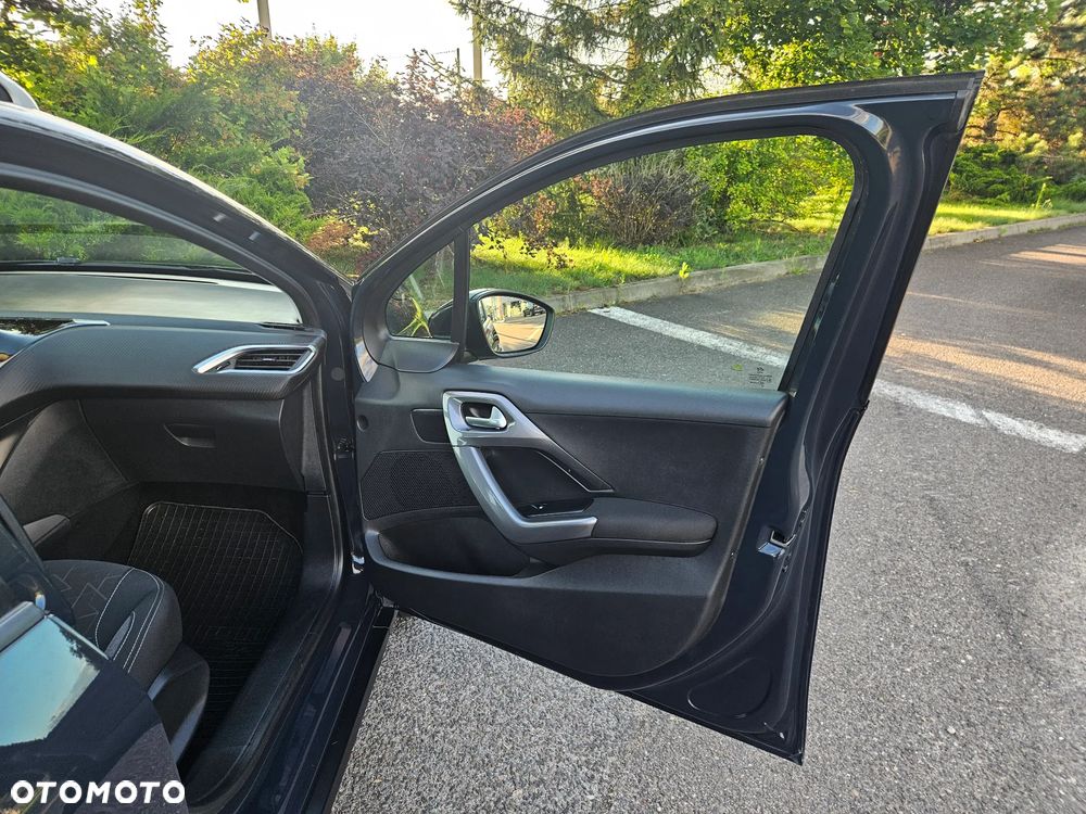 Peugeot 2008 PureTech 82 Style - 31