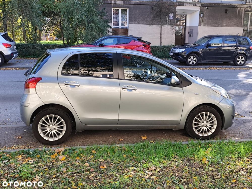 Toyota Yaris 1.33 VVT-i Sol - 1