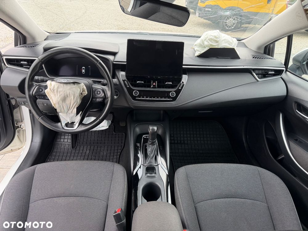 Toyota Corolla 1.8 Hybrid Comfort - 18