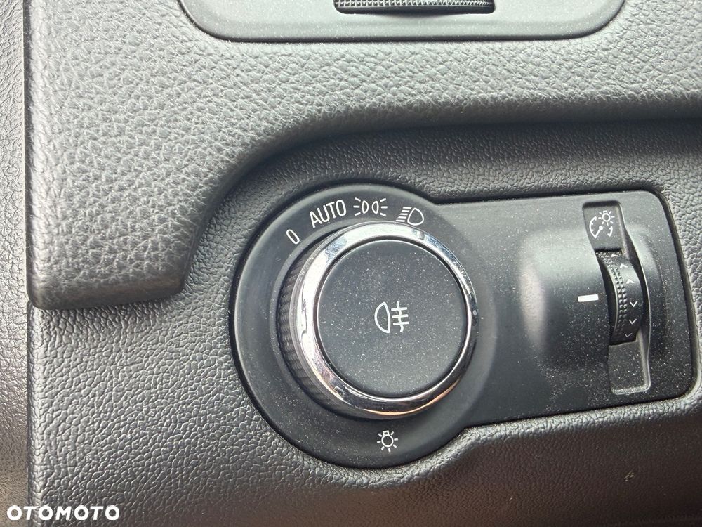 Opel Insignia 1.8 Active - 9